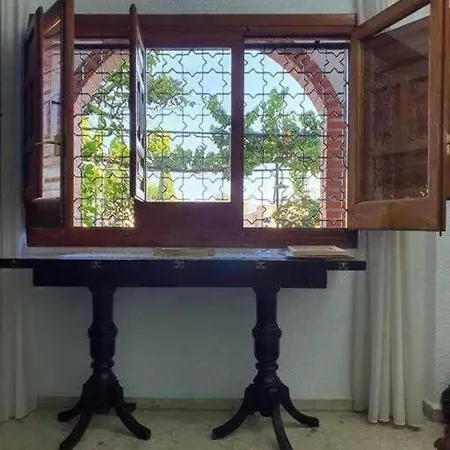 Estudio En Carmen Sultana *